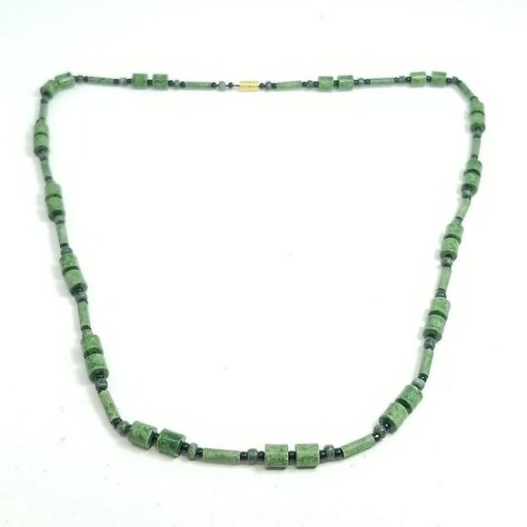 Vintage Long Green Beaded Necklace, Retro, Barrel Clasp, Estate - Picture 1 of 5